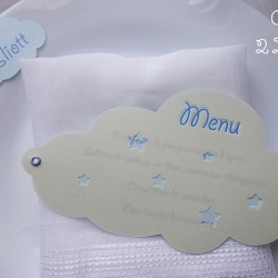 deco menu marque-place nuage bleu pastel calque irisé